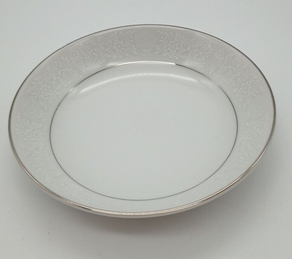 Crown Victoria Lovelace 5 1/2" FRUIT DESSERT BOWL  Berry Replacement Piece